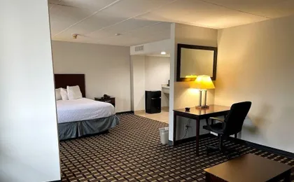Days Inn by Wyndham Fort Wright Cincinnati Area