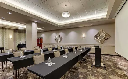 Drury Inn & Suites Cincinnati Northeast Mason