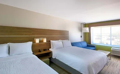 Holiday Inn Express and Suites Gilbert - East Mesa By IHG