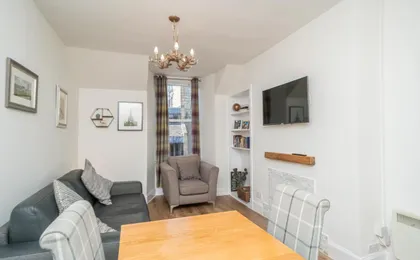 Cosy Flat in Historic Old Town - Pass the Keys (Adults Only)