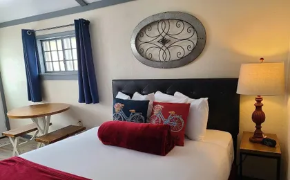 Lamplighter Motel