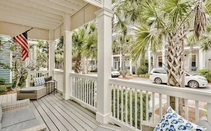 Green Wave by Southern Vacation Rentals