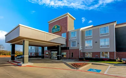La Quinta Inn Suites By Wyndham Dallas Mesquite