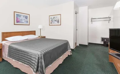 Travelodge by Wyndham Grants Pass