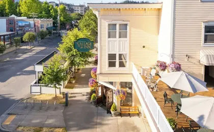 Fairhaven Village Inn
