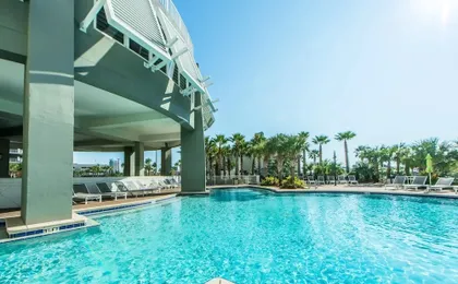 Laketown Wharf 1326