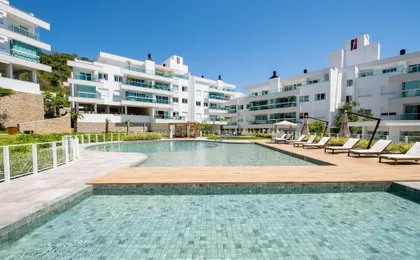 Cobertura C/jacuzzi e Churrasq em Jurere Rvo401