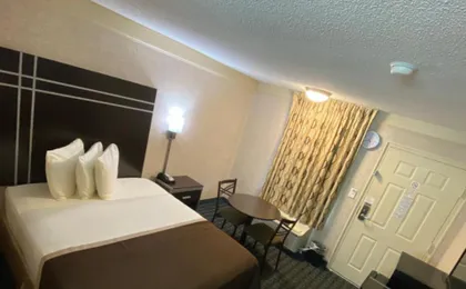 Deluxe Inn Fayetteville
