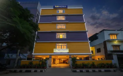 Golden Hitech by Fabhotel