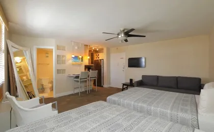 Amazing Apartment Mins From South Beach Strip!