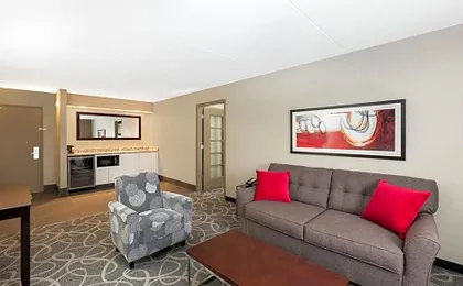 Clarion Inn Des Moines Airport