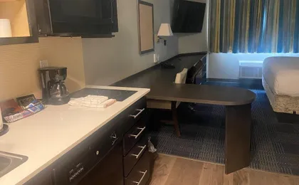 Extended Studio Hotel Ontario