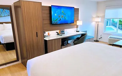Clarion Pointe Mount Vernon - Burlington
