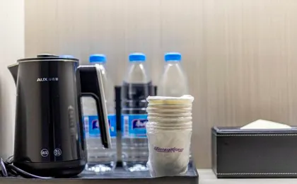 viewking Hotel (Shanghai Hongqiao Hub Longhu Tianjie Branch)