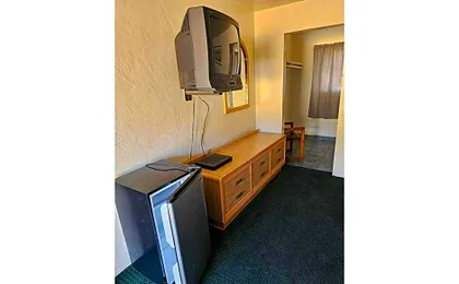 Discovery Inn Vallejo I 80 Near Napa CA
