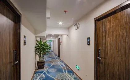 Yifei Hotel