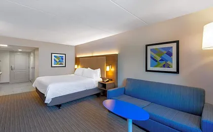 Holiday Inn Express State College at Williamsburg Square By IHG
