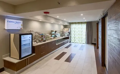 Holiday Inn Express & Suites San Antonio Medical-Six Flags by IHG