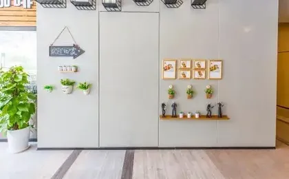 CJIA Apartment Hotel (Shanghai Daning Zhongshan North Road Metro Station)