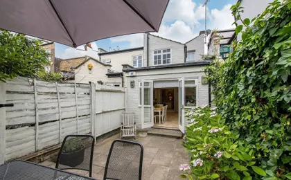 Delightful 2 Bed House in Stylish Fulham