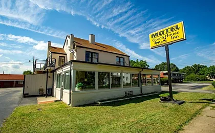 Coach House Inn