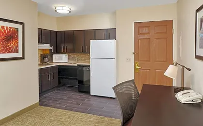 Staybridge Suites Glenview By IHG