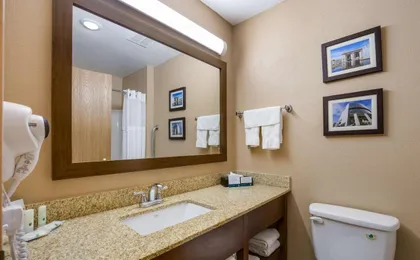 Quality Inn I-70 Near Kansas Speedway