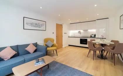 PREMIER SUITES Edinburgh Fountain Court
