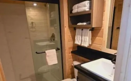 Luxury Cabin with Forest View 5B