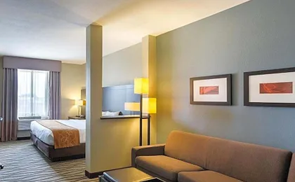 Comfort Suites near Westchase on Beltway 8