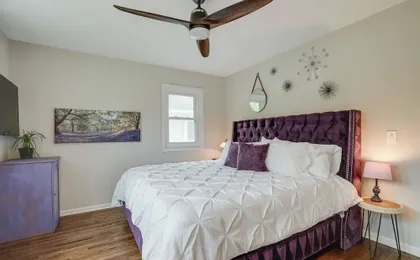 Pet-friendly Minneapolis Home ~ 8 Mi to Downtown!