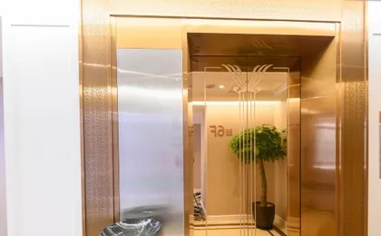 Vienna Hotel (Shanghai Nanjing Road Pedestrian Street)