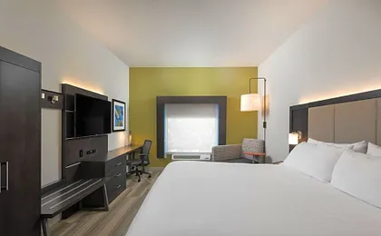 Holiday Inn Express & Suites Lakeland South By IHG