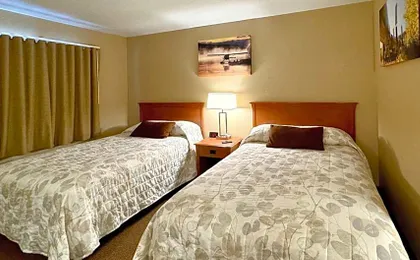 Young's Motel