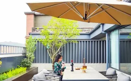 Dongjie Hotel (Chengdu University Games Sports Center Wanda Plaza)