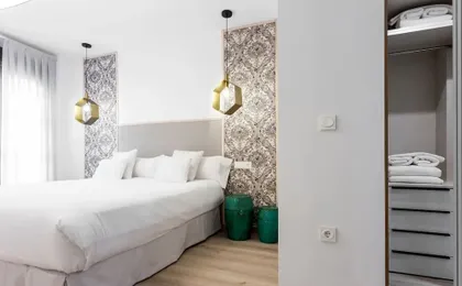 ELEVEN Apartments Real de la Carretería, by Homing U