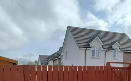 Modern 2 Bedroom Semi Detached House with Own Private Driveway