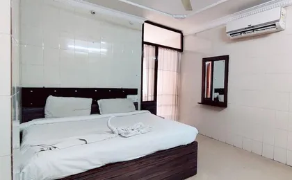 Pph Living Eden Park Hotel Indira Nagar