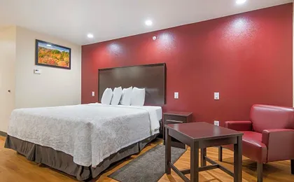 Red Roof PLUS+ Fort Worth - Burleson