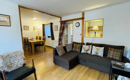 Traditional Highland Cottage Near Loch Ness-sleeps 6