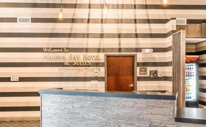 Marina Bay Hotel & Suites Chincoteague