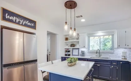 Pet-friendly Tomball Cottage: Steps to Downtown!