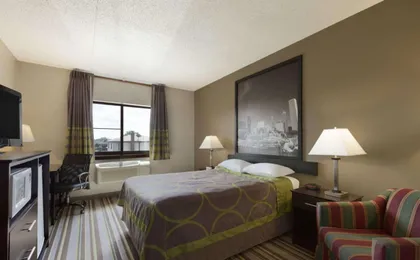 Super 8 by Wyndham Bridgeview/Chicago Area