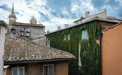 Rental in Rome Coronari Apartment