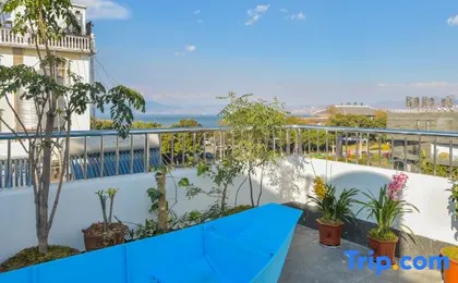 Fengyu Yue U. See West Bank Mihai Courtyard Meisu (Bohai Park Branch)