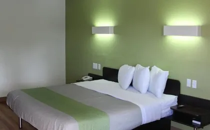 Days Inn by Wyndham Cincinnati I-71