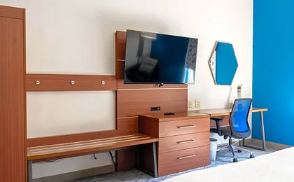 Holiday Inn Express Hotel & Suites Lake Zurich-Barrington By IHG