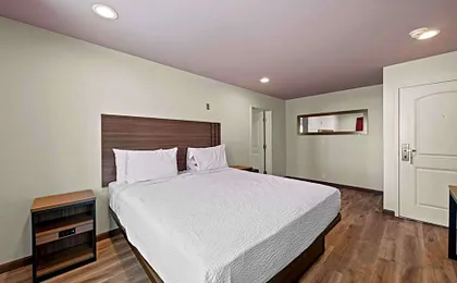 Hyland Inn