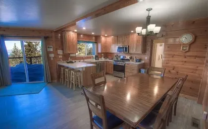 Hch1475 - Heavenly Lake View Retreat 5 Bedroom Home