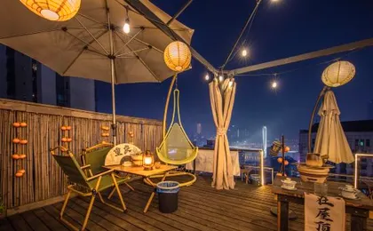 Chongqing Rooftop Terrace Youth B&B (Jiefangbei Shibati Branch)